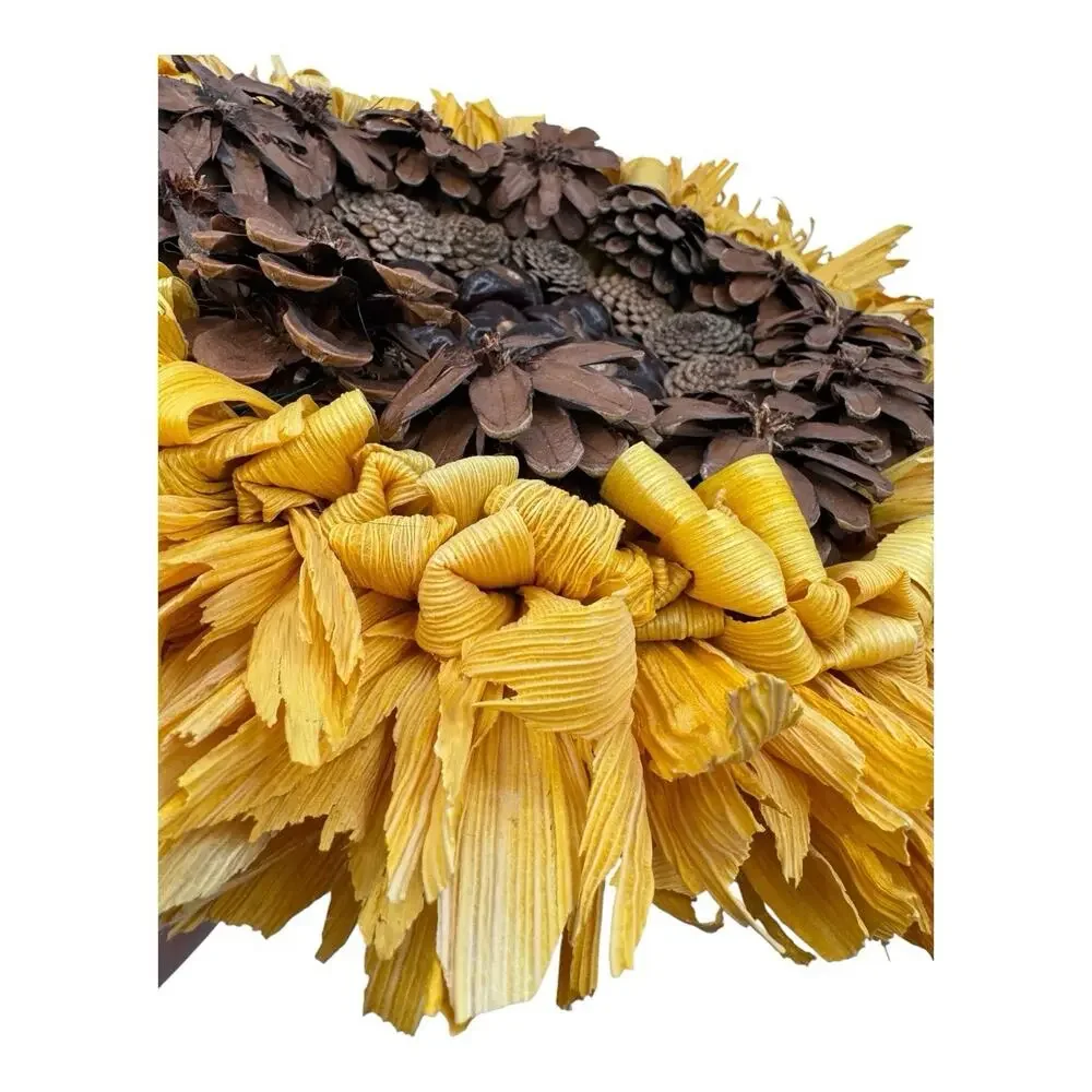Corn Husk Sunflower Shaped Wreath Hanging Decor Pine Cones Buckeye Nuts 16